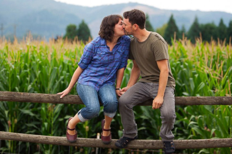 31 Perks Of Dating A Farmer — It’s Not All Fairy Tales And Cow Tails